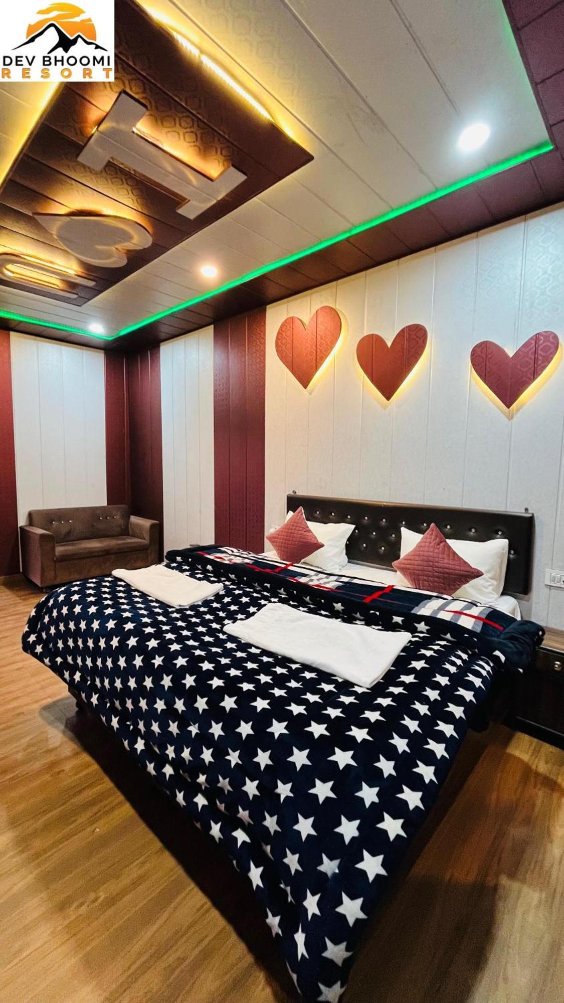 Dev Bhoomi Resort Канатал Экстерьер фото