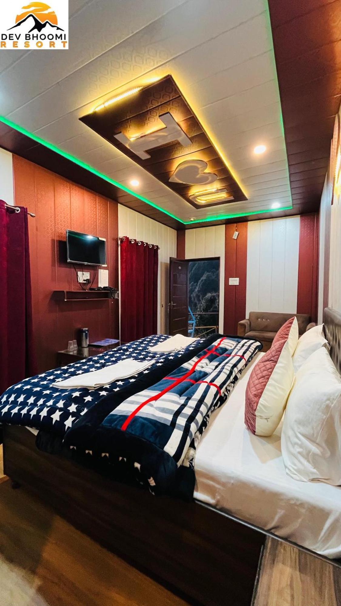 Dev Bhoomi Resort Канатал Экстерьер фото